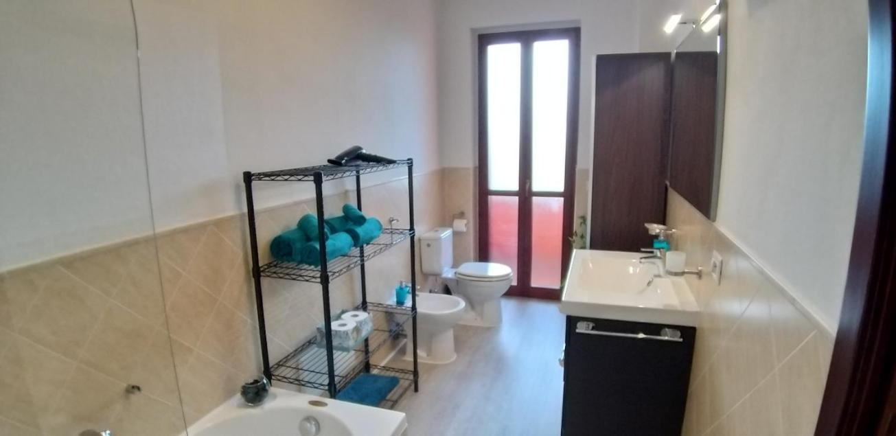 Casa Rosy - Stanza Privata Con Bagno Esclusivo E Parcheggio Gratuito Leilighet Porto Torres Eksteriør bilde